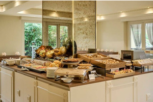 Sala colazione in albergo di lusso