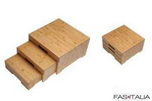 Stand in bamboo a 3 piani h 7,5, 12,5, 18 cm Stand in bamboo a 3 piani h 7,5, 12,5, 18 cm